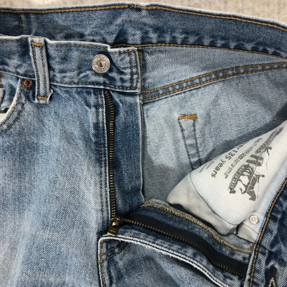 Levis 505 Regular Fit Straight Leg‎ Light Wash Blue Denim Jeans Mens W33 L30